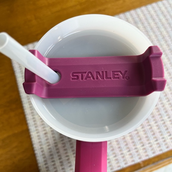 Stanley Adventure Quencher Travel Tumbler in Azalea. Brand new with tag. - Picture 2 of 6